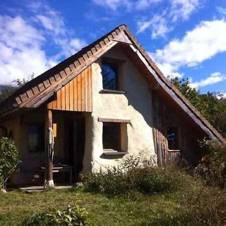 Terre Paille Chaux Feriehus